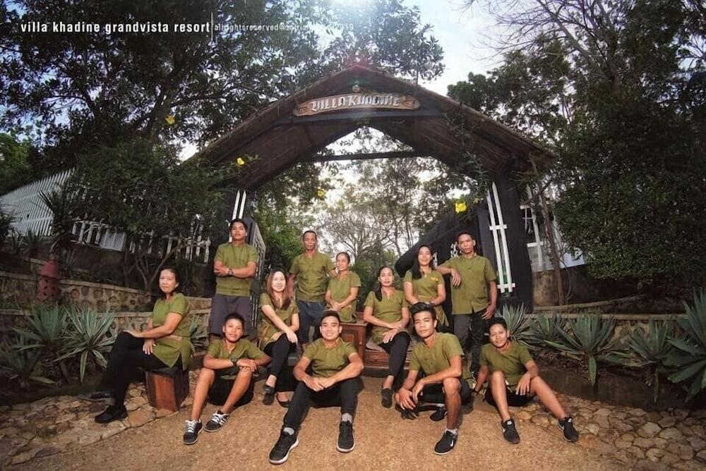 วิลลา คาดีน แกรนด์ วิสตา รีสอร์ต Hotel โกรอน ภายนอก รูปภาพ