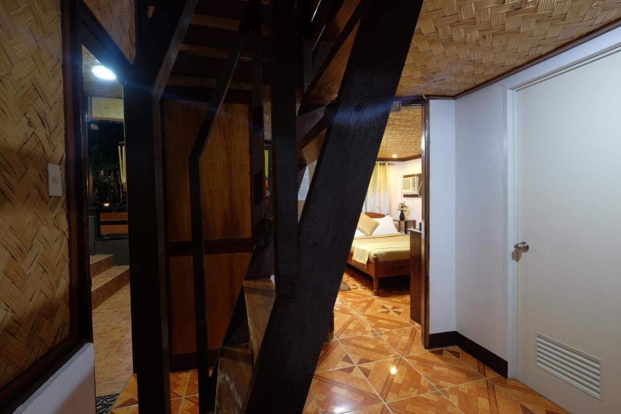 วิลลา คาดีน แกรนด์ วิสตา รีสอร์ต Hotel โกรอน ภายนอก รูปภาพ