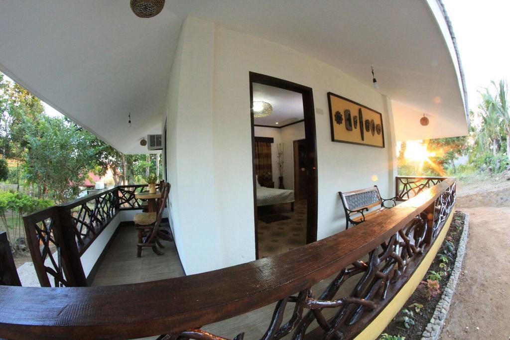 วิลลา คาดีน แกรนด์ วิสตา รีสอร์ต Hotel โกรอน ภายนอก รูปภาพ